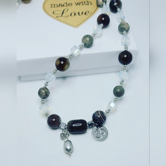 Black Agate, Jasper, Pearl and Om charm necklace - Picture 4 of 4